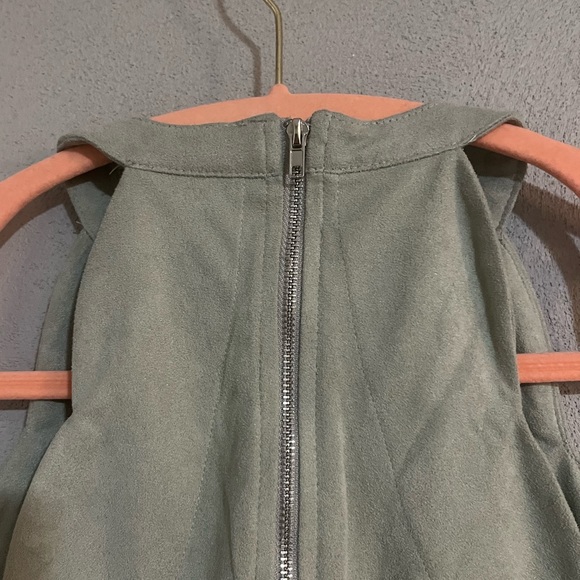 Mint Green Velvet Crop Top - Picture 6 of 6